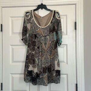 BCBG generation dress size 10. Chiffon type fabric with lace detail.